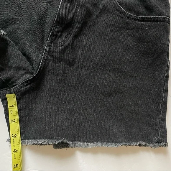 Madewell High-Rise Denim Shorts in Lunar Wash - Picture 7 of 12